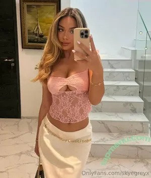 skyegreyx / skyegrace_x nude photo #0002