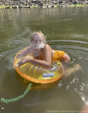  nude photo #0007