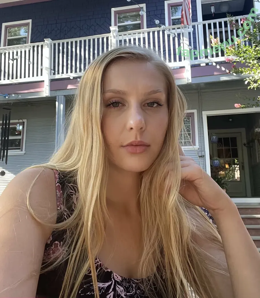 skyehighcloudnine nude photo #0020 (skyehighcloudnine)