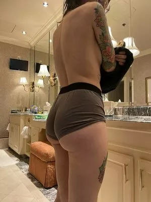 Skyhook Nova / SkyhookArt / skyhookarts / skyhooknova nude photo #0995