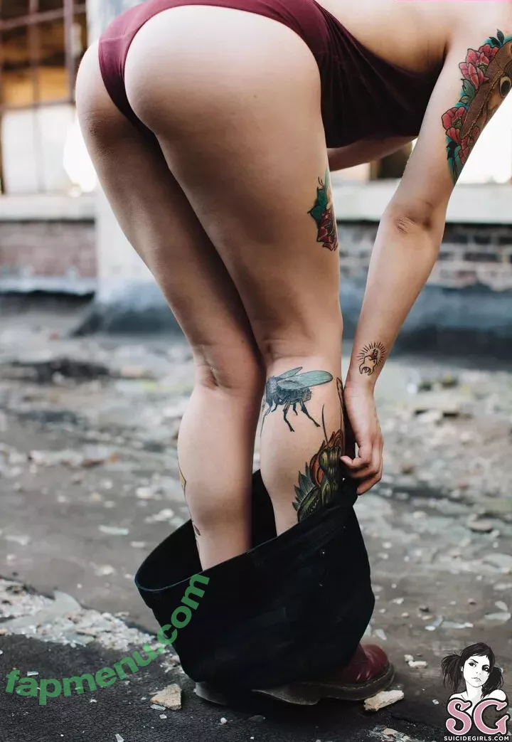 Skyhook Nova nude photo #0259 (SkyhookArt / skyhookarts / skyhooknova)
