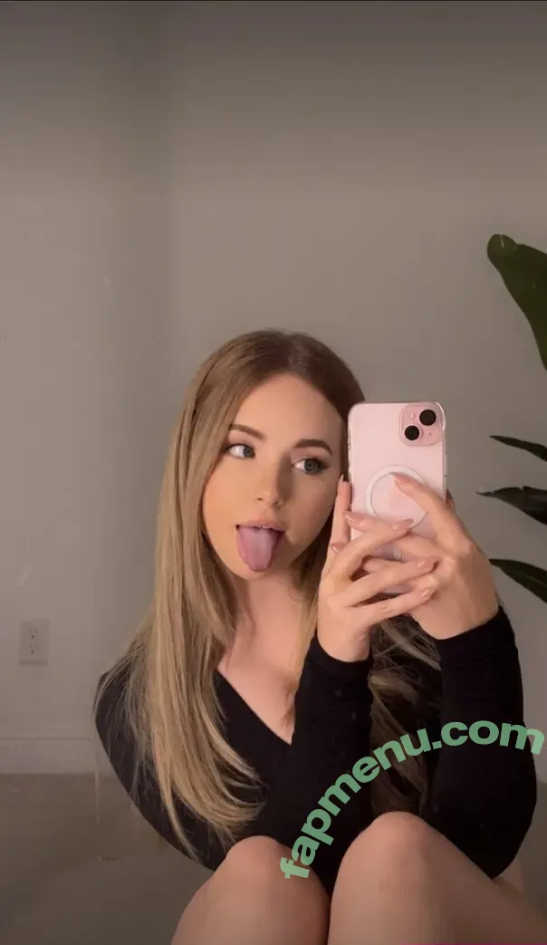 Skyiiah nude photo #0028 (SkyWallace / itskaslol / itskasloll / kas)