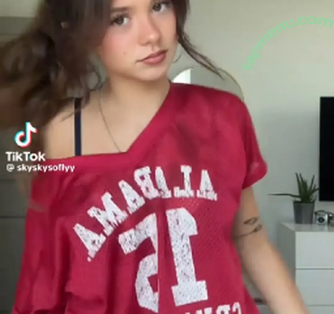 Skylar Martin nude photo #0139 (skylarnmartin / skyskysoflyy)