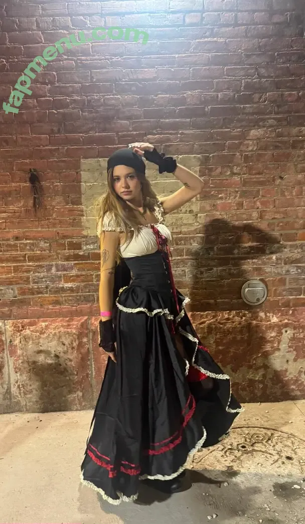 Skylar Martin nude photo #0170 (skylarnmartin / skyskysoflyy)