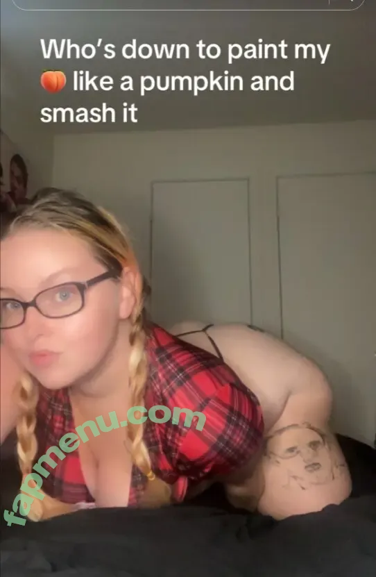 skylar.swallows nude photo #0038 (skylar.swallows420 / skylerswallow)