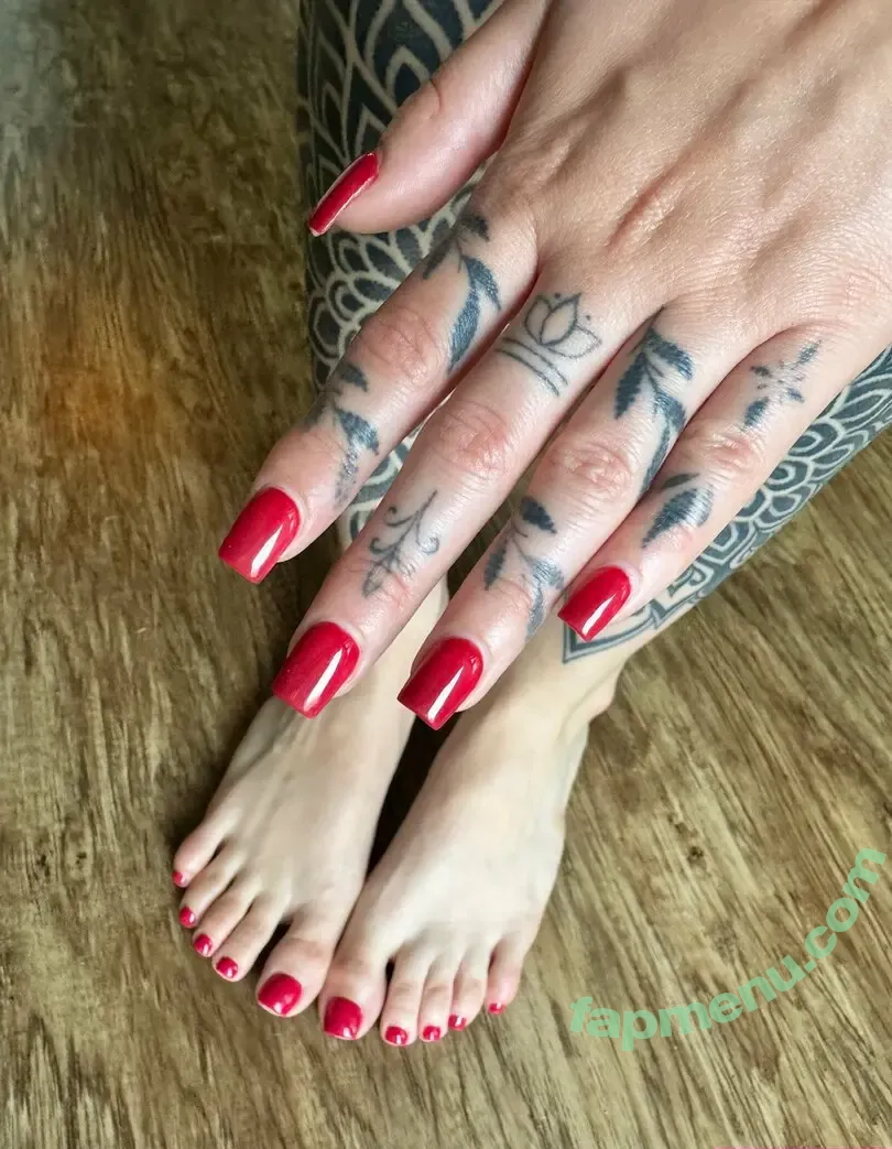 Skylar Vox nude photo #1853 (_skylarvox_ / onlyskylarvox / theskylarvox)