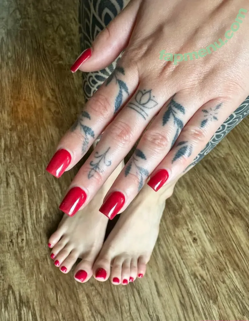 Skylar Vox nude photo #1854 (_skylarvox_ / onlyskylarvox / theskylarvox)