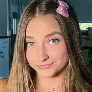 skylarmaexo / officialskylarmaexo nude photo #0003