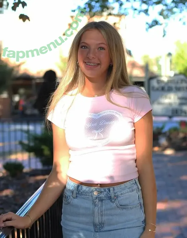 Skylaspamyy Alainza nude photo #0030 (skylaspamyy)