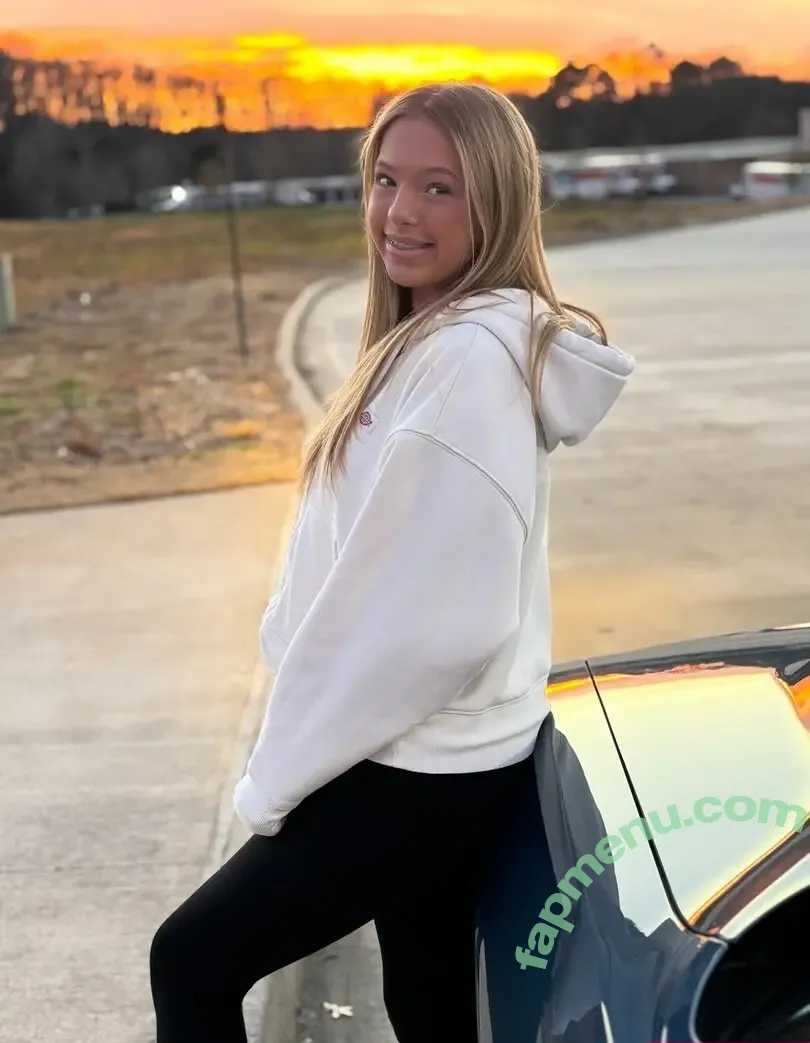 Skylaspamyy Alainza nude photo #0039 (skylaspamyy)