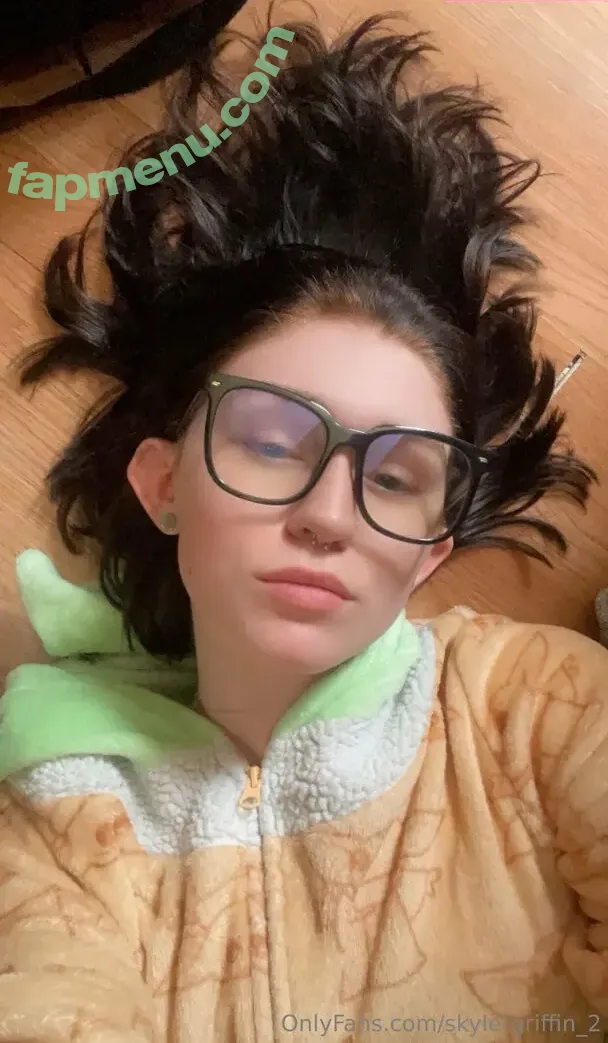 skylergriffin_2 nude photo #0002 (skylergriffin_2)