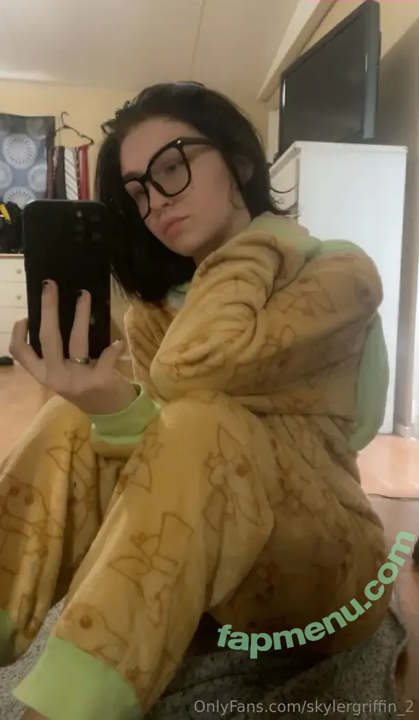 skylergriffin_2 nude photo #0003 (skylergriffin_2)