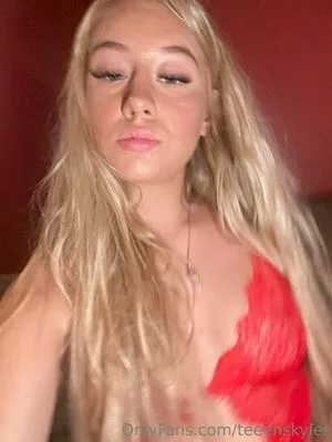 SkylerStormxo nude photo #0009