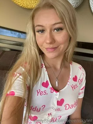 SkylerStormxo nude photo #0121