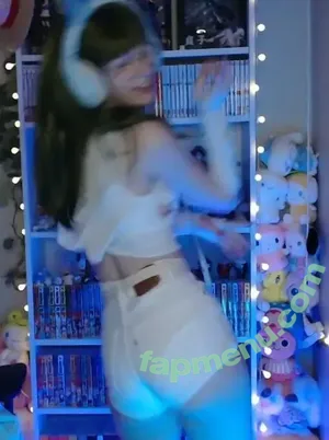 Skymi_chan nude photo #0535