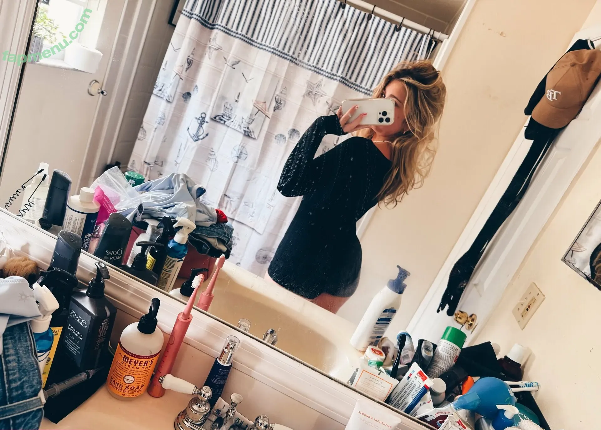 skyyleee nude photo #0042 (skyyleee)