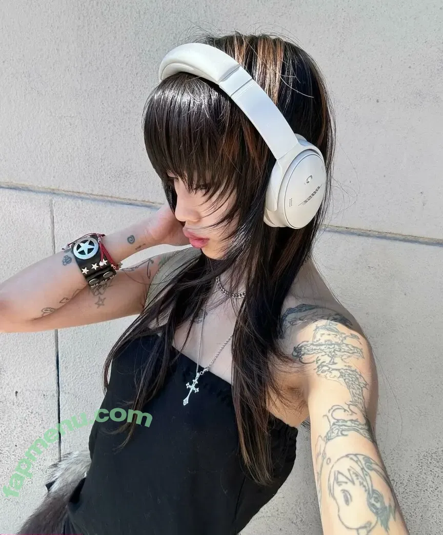 sl33zyskiz nude photo #0167 (sl33zyskiz)