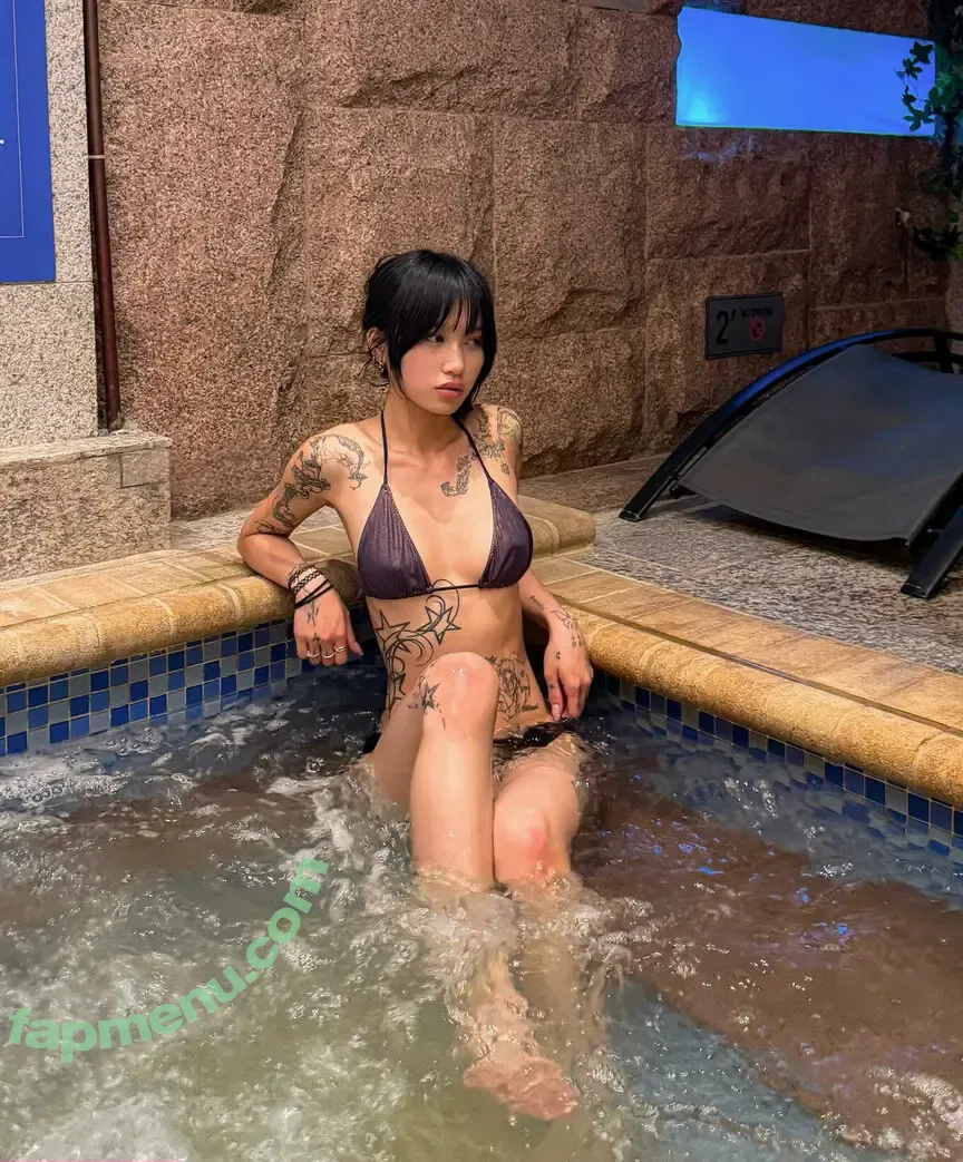 sl33zyskiz nude photo #0187 (sl33zyskiz)