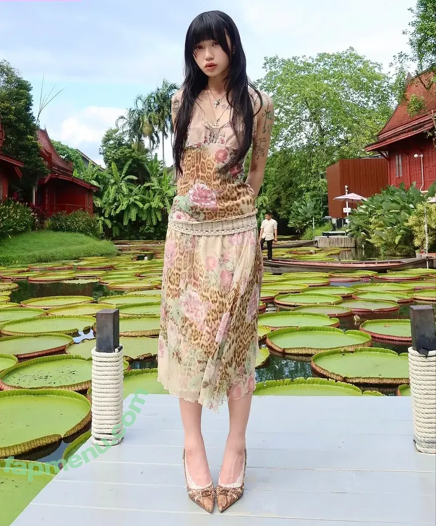 sl33zyskiz nude photo #0204 (sl33zyskiz)