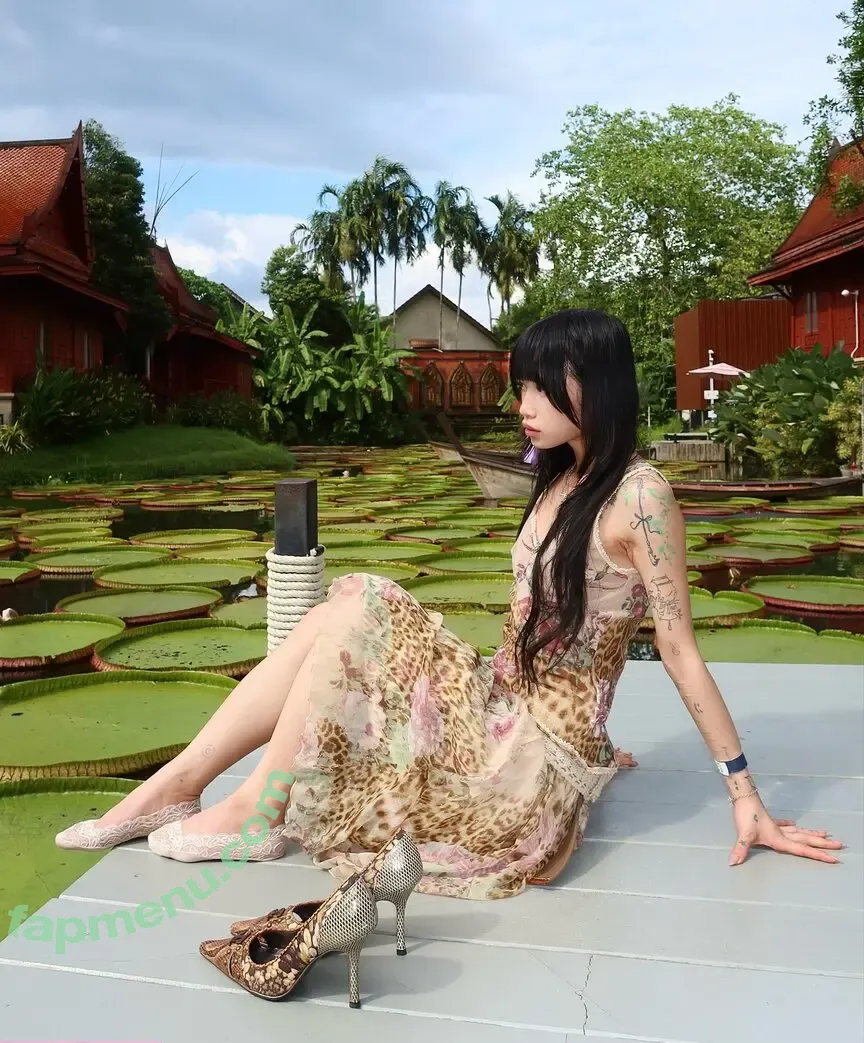 sl33zyskiz nude photo #0205 (sl33zyskiz)