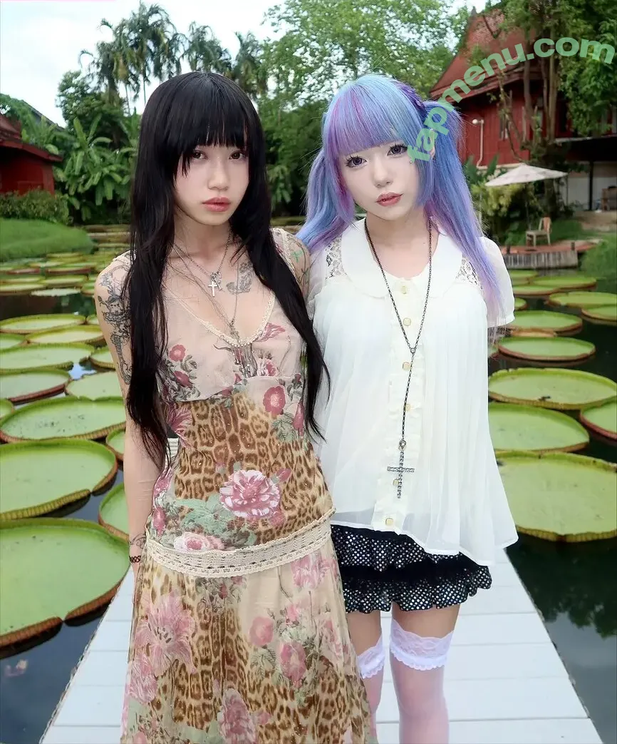 sl33zyskiz nude photo #0210 (sl33zyskiz)