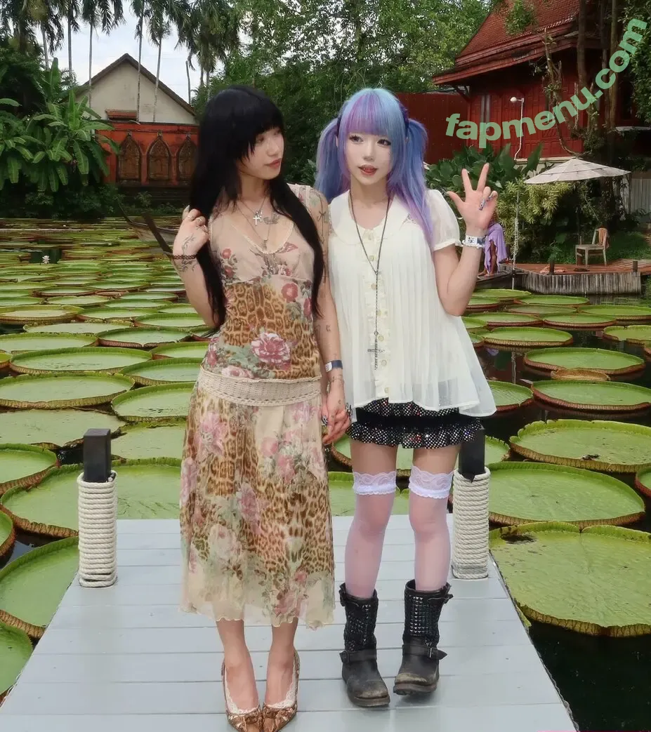 sl33zyskiz nude photo #0211 (sl33zyskiz)