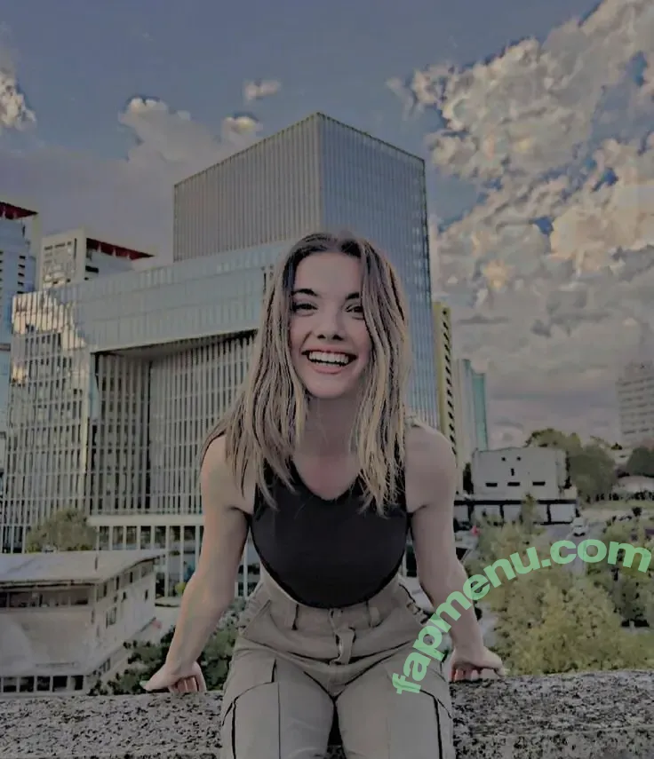 Sıla Dündar nude photo #0002 (Sıla Dündar)