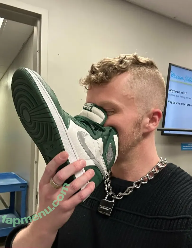 slcsneakerlicker nude photo #0008 (slcsneakerlicker)