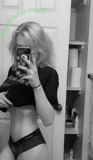  nude photo #0002