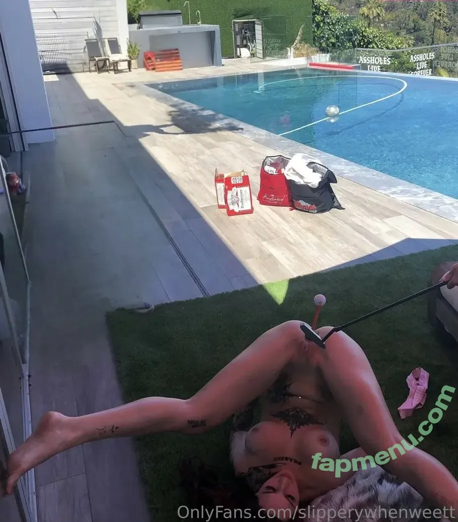 Slipperywhenweet nude photo #0006 (6ghost6gurl6 / slipperywhenweett / slipperywhenwetofficial)
