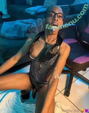 sloppiestquee / kesawnasmith25 / sloppiest nude photo #0004