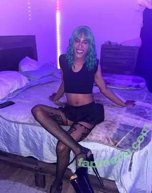 sloppiestquee / kesawnasmith25 / sloppiest nude photo #0005
