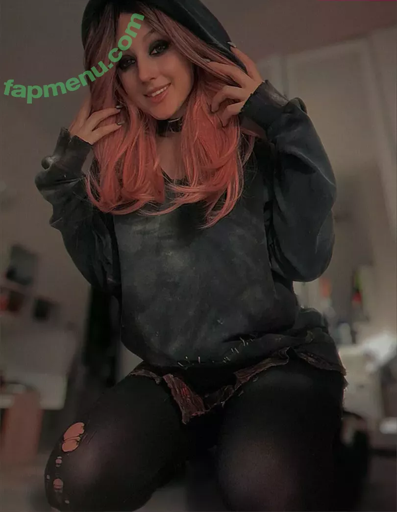 slowpenguin nude photo #0104 (sweetpengui)