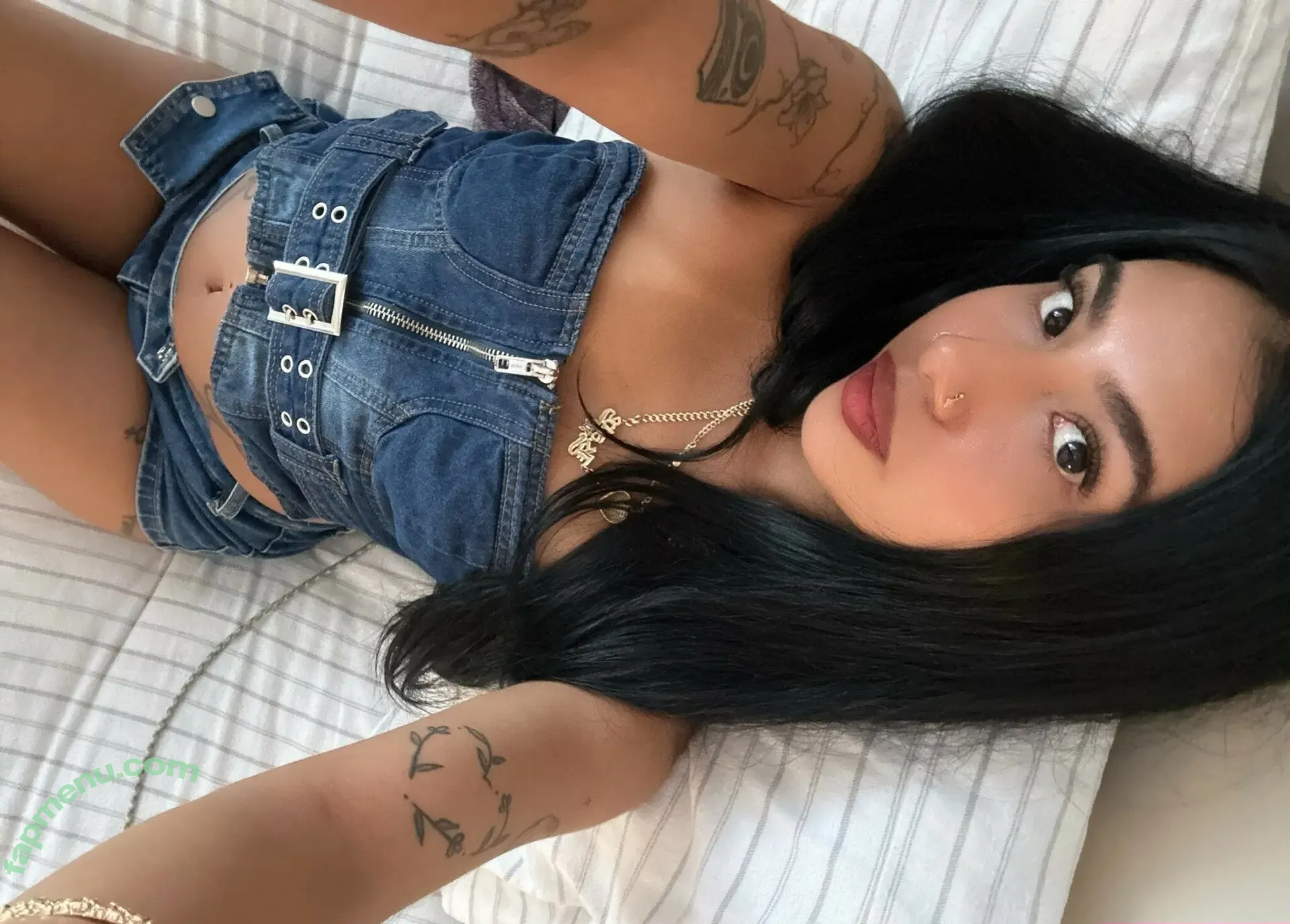 slush___puppy nude photo #0017 (slushpuppy____)