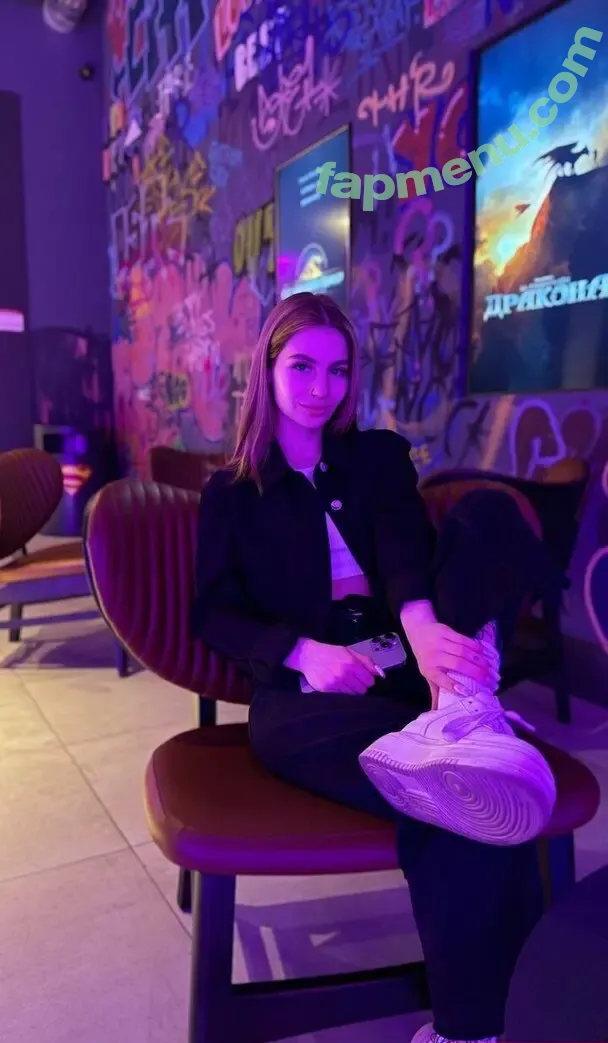 sly_karina nude photo #0058 (silys_karina)