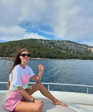 slythi / islythi nude photo #0013