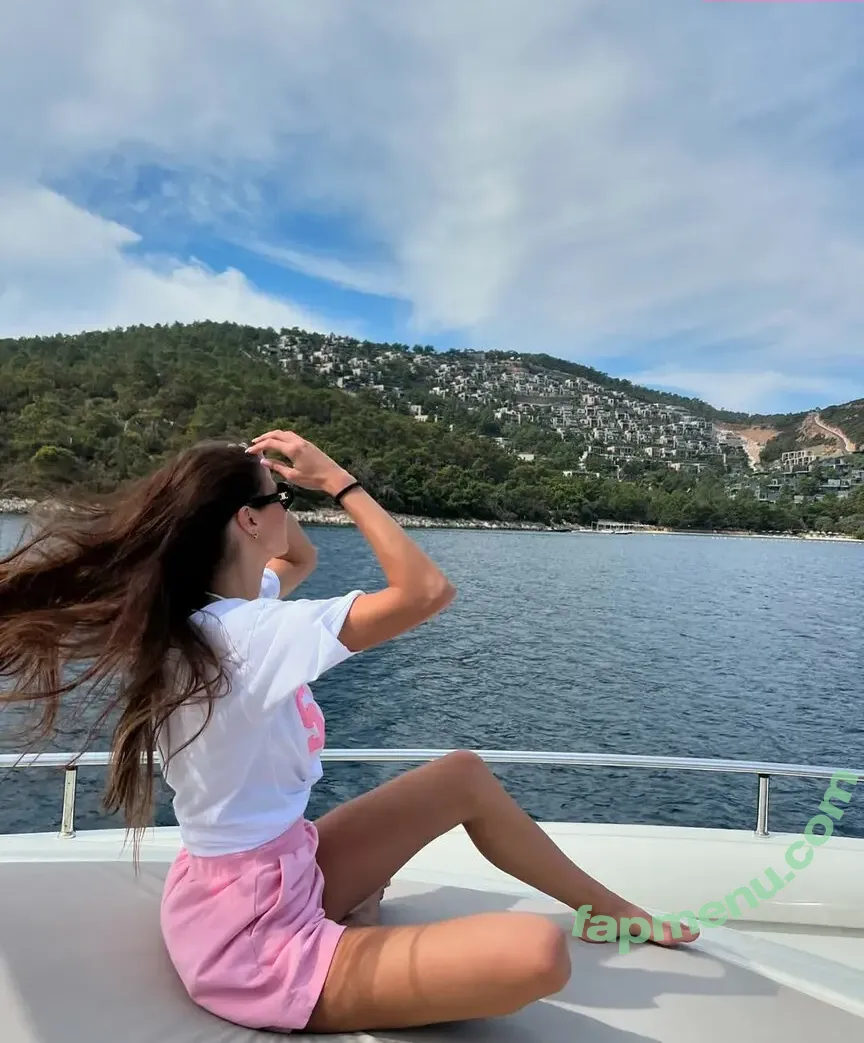 slythi nude photo #0010 (islythi)