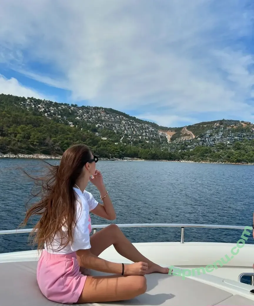 slythi nude photo #0012 (islythi)