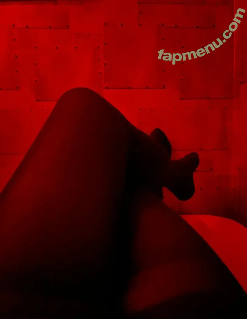 small_eve nude photo #0006 (smalleveplays)