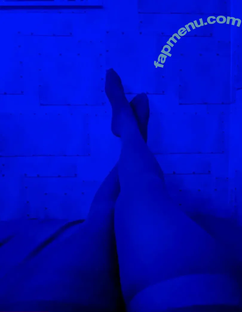 small_eve nude photo #0008 (smalleveplays)