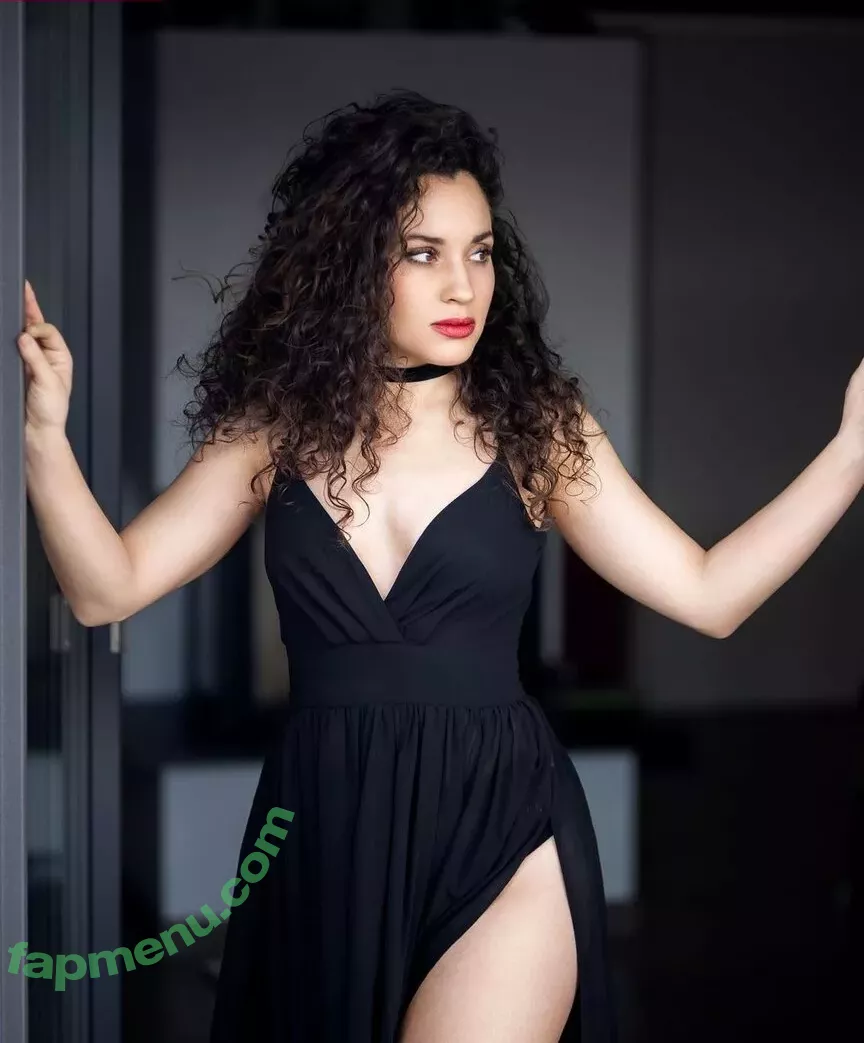 Smallcurlyfry nude photo #0009 (Lika / small_curlyfry)