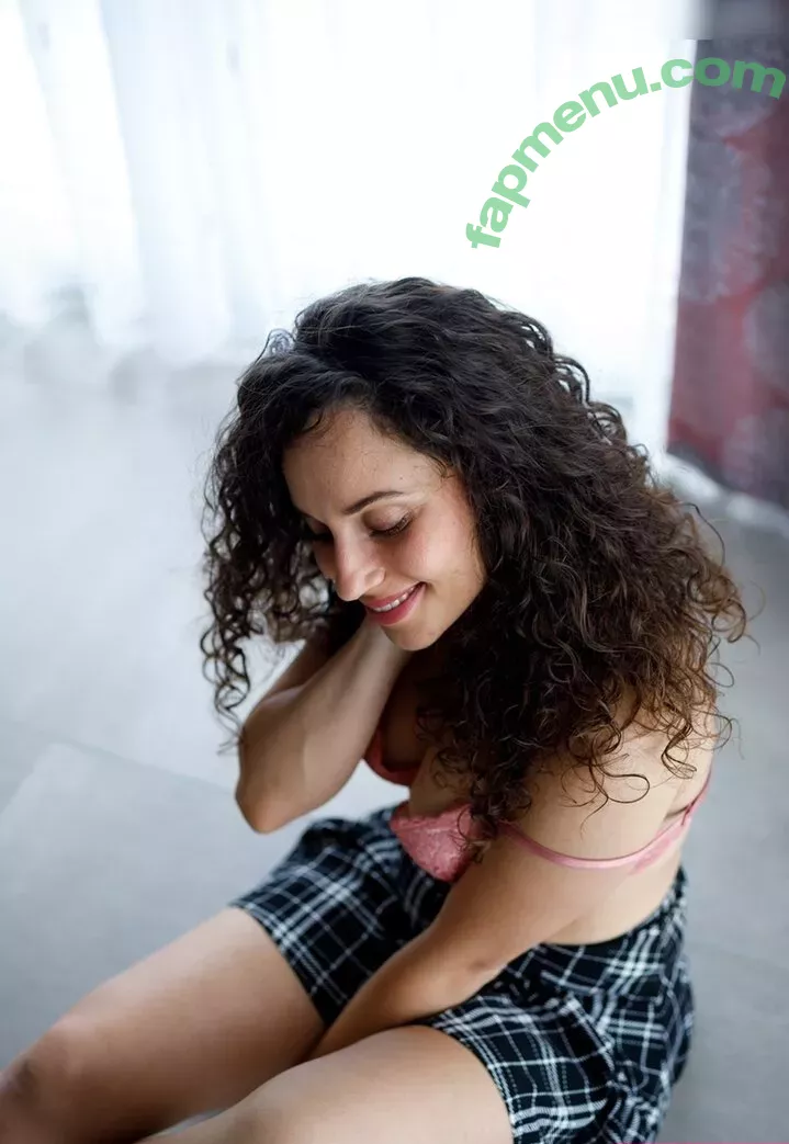 Smallcurlyfry nude photo #0090 (Lika / small_curlyfry)