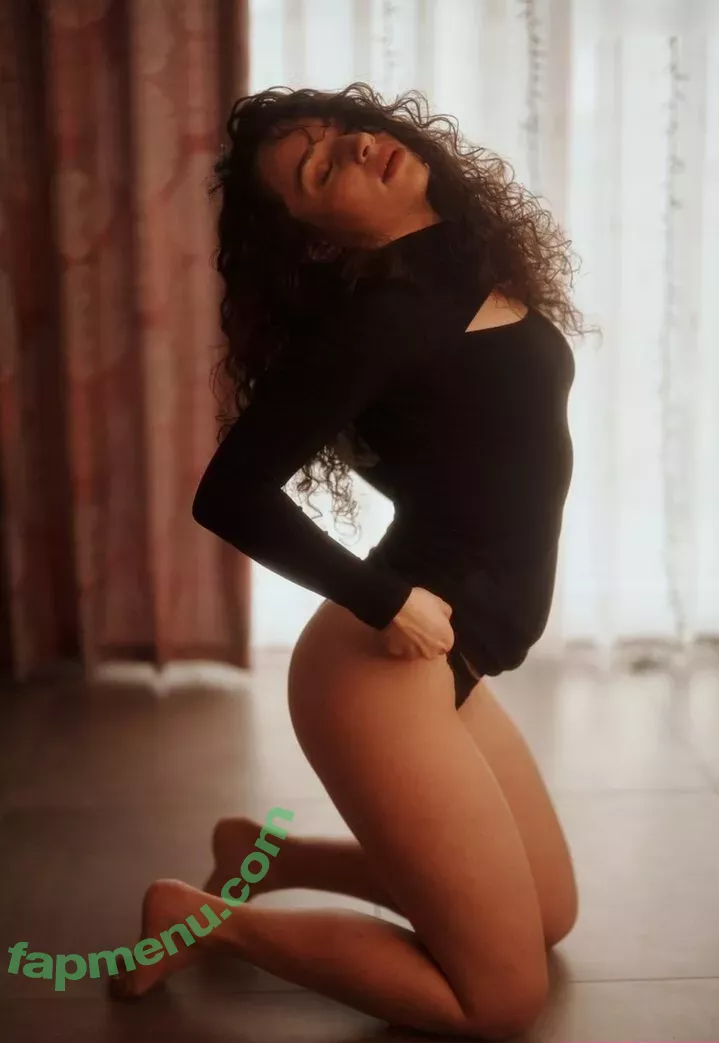 Smallcurlyfry nude photo #0100 (Lika / small_curlyfry)