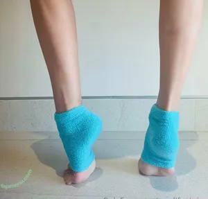 smallfeetpics / smallfeet5.5 nude photo #0010