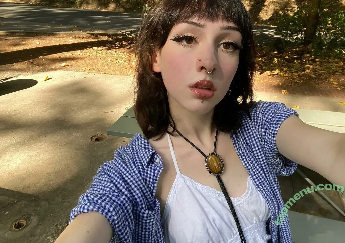 smallwoundedfawn nude photo #0011 (small.wounded.fawn)