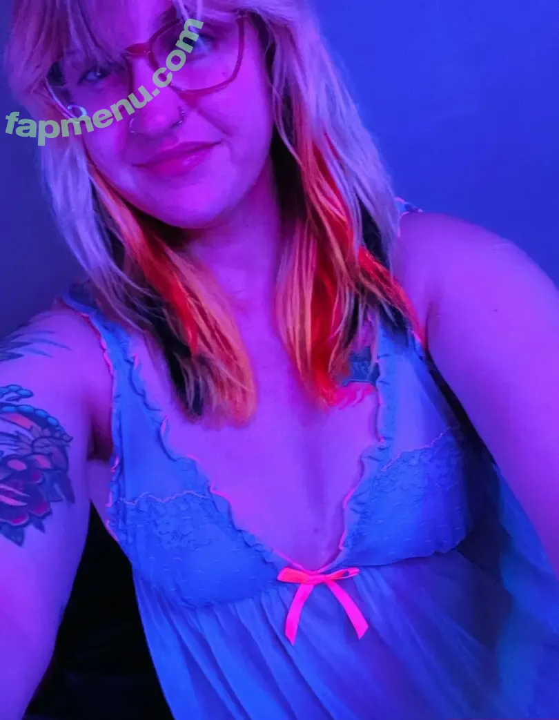 smasherlele nude photo #0059 (pansleylele)