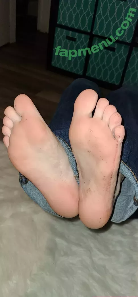 smelliefeetsweetie nude photo #0006 (ieatmypancakeswithaspoon)