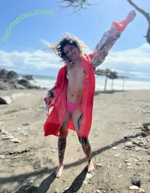  nude photo #0002