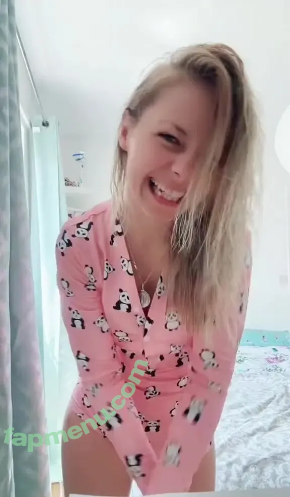 SmileyDani158 nude photo #1046 (Danuisa Grudzinska / danusiagrudzinska)