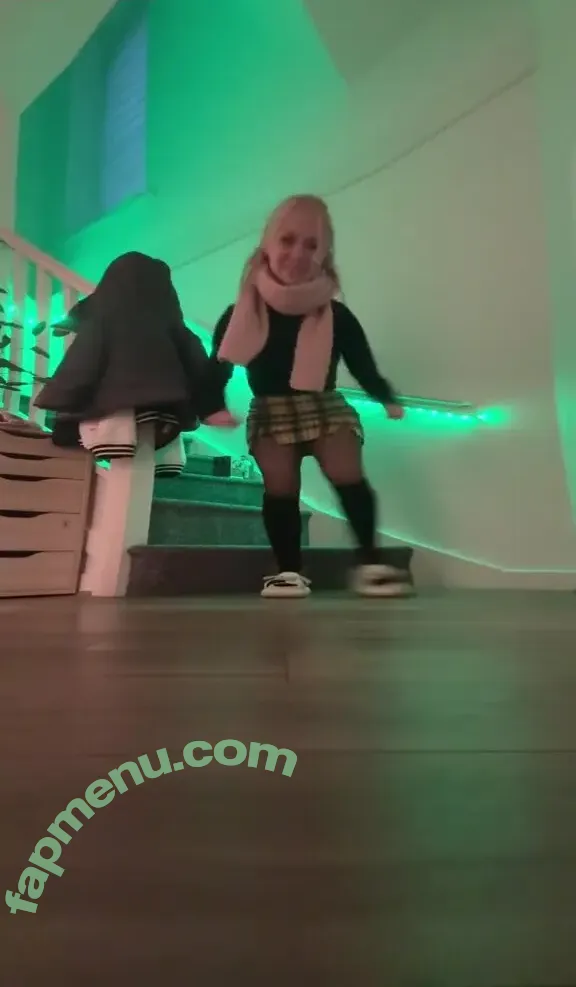 SmileyDani158 nude photo #3296 (Danuisa Grudzinska / danusiagrudzinska)